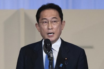 Премиерът на Япония обеща ръст на заплатите