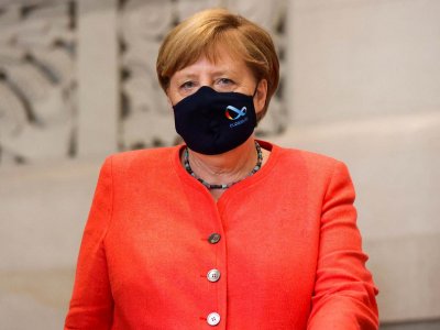 Германия не пуска неваксинирани в магазини и заведения
