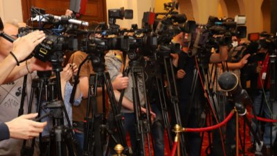 Александър Леви: Европарите в медиите опорочават самата професия