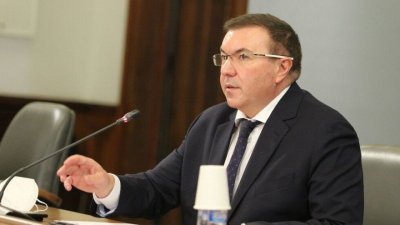 Костадин Ангелов към Кирил Петков: Знаете ли как се влиза в канадския парламент и в Харвард (обзор)