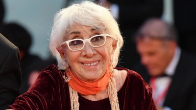 Почина кралицата на италианската комедия