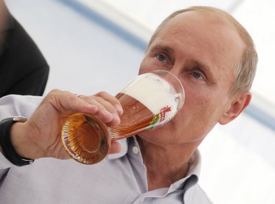 ЕКСКЛУЗИВНО: Какво (и колко) пият руските лидери?