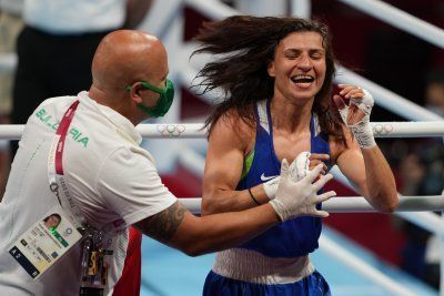 "Спортен Икар" за Стойка Кръстева и Ивет Горанова