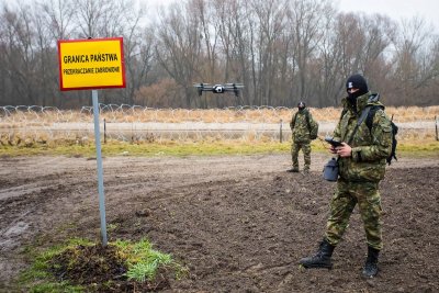 Мигранти щурмуваха полската граница 76 пъти за денонощие