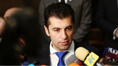 Премиерът започва с пострадалите от наводнения