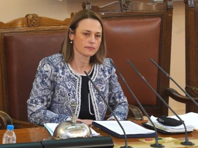 Ива Митева: Има спорове за комисиите в НС