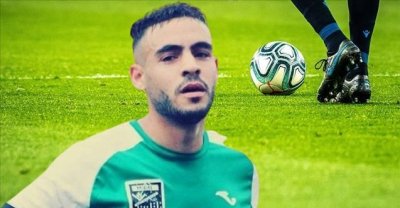 Футболист умря на терена в Алжир