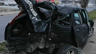 Коледно: Кола се вряза в магазин за автомобили в Пловдив