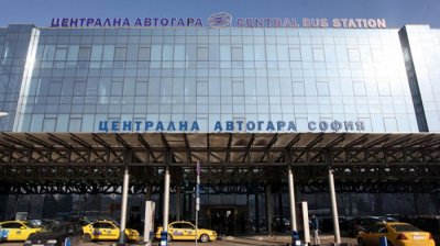 Осигуряват допълнителни автобуси за коледните празници