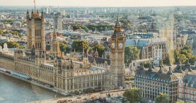 Правителството на Великобритания улеснява визите за чужди работници