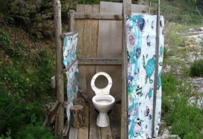 Всеки десети у нас е с външна тоалетна