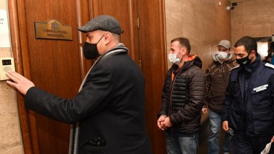Разпитват Борислав Колев пред главния прокурор (СНИМКИ)