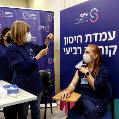 Израел съкращава до 3 месеца периода между втората и третата доза