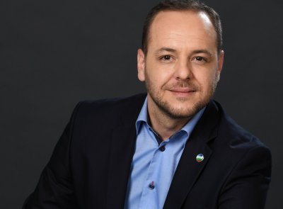 Вицепремиерът Сандов: Не използвайте пиротехника в новогодишната нощ