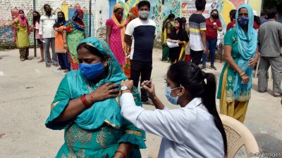 Индия с огромно нарастване на COVID-19 заразените