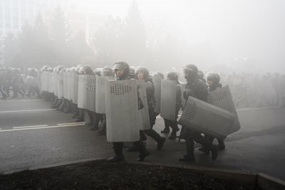 НАТО изрази загриженост за събитията в Казахстан