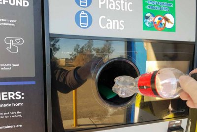 Сандов вкарва машини за рециклиране на пластмаса като в Германия