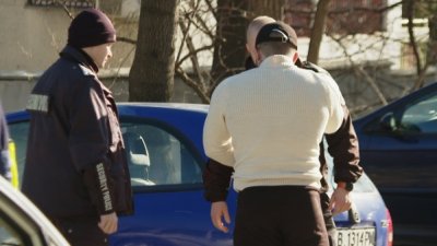 Шофьор без книжка си спретна гонка с полицията във Варна (СНИМКИ)