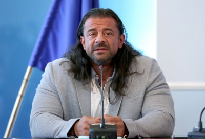 Алибегов още се чуди кога да стачкува