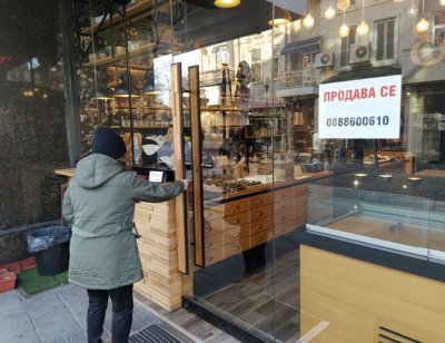 Пловдивчани се вайкат: Още едно емблематично кафене в центъра фалира