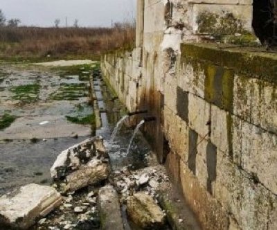 Вандали потрошиха 300-годишна чешма