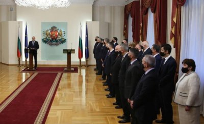 Кабинетите на Радев уволнили 1528 души, назначили близо 3 пъти повече свои