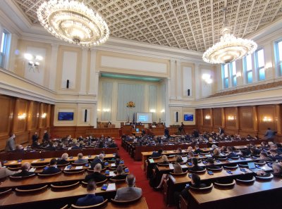 22 депутати заедно с шефа на парламента са под карантина