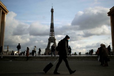 Франция отменя част от Covid мерките