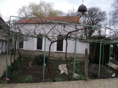 Зов за помощ: Монахините в Кабиленския манастир бедстват