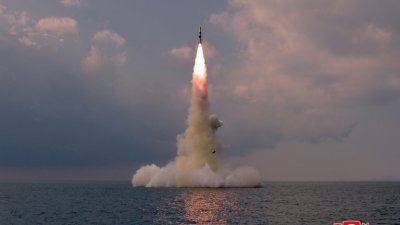 Пхенян призна за изстрелването на нови ракети
