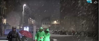 Сняг заваля в Ерусалим и бързо покри града Полицията затвори