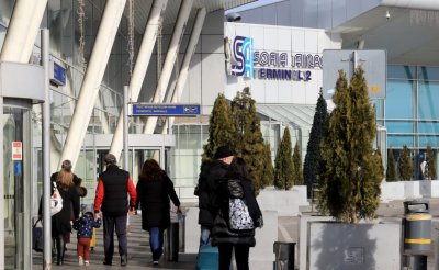 Облекчават мерките за влизане в България