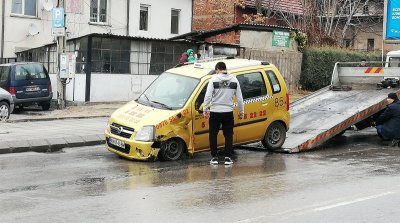 14 годишно момче бе блъснато на пешеходна пътека пред полицията в