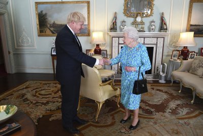 Борис Джонсън официално е премиер на Великобритания