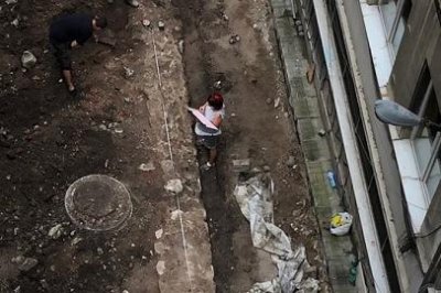 Откриха стена от римско време в центъра на София