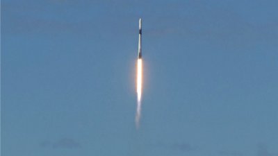 САЩ изстреляха ракетата-носител "Фалкън-9"
