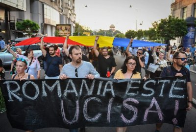 Румъния се разбунтува след убийство на момиче