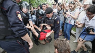 1400 арестувани на демонстрацията в Москва