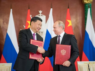 Русия сменя американските компании с китайски при санкции от САЩ