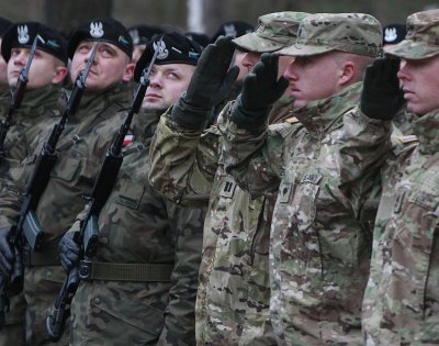 В Полша може да бъдат прехвърлени около 2 500 войници