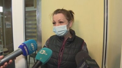 Медицинската сестра от клипа с починалата във Враца жена който