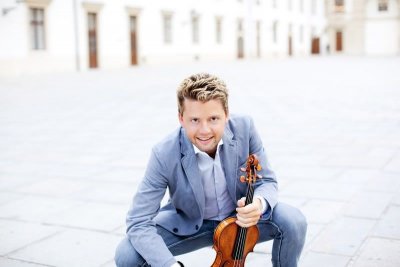 Разтърсващият Концерт за цигулка №1 от Дмитрий Шостакович ще звучи