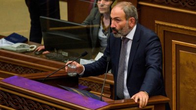 Арменският парламент ще избере следващия президент през март заяви министър председателят Никол