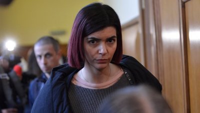 Ива Софиянска Божкова за пореден път остана без работа пише в