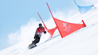 Българският сноубордист Радослав Янков се класира за елиминациите в паралелния