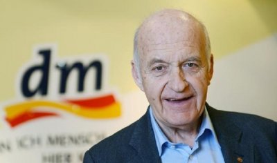 Основателят на веригата дрогерии dm Гьотц Вернер почина на 78