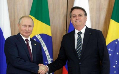 Руският президент Владимир Путин и президентът на Бразилия Жаир Болсонаро