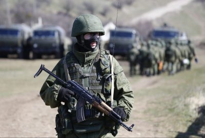 Русия обяви че изтегля военни части от анексирания украински полуостров