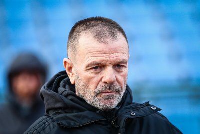 Старши треньорът на ЦСКА Стойчо Младенов е дръпнал здраво