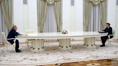 Made in Italy: Бялата маса на Путин - невъзможно скъпа